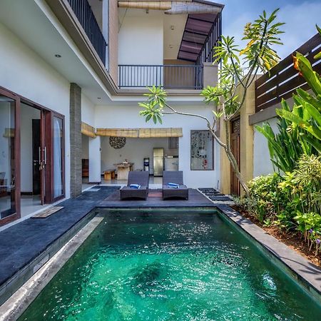 Villa Raka Managed By Manara Legian Exteriör bild