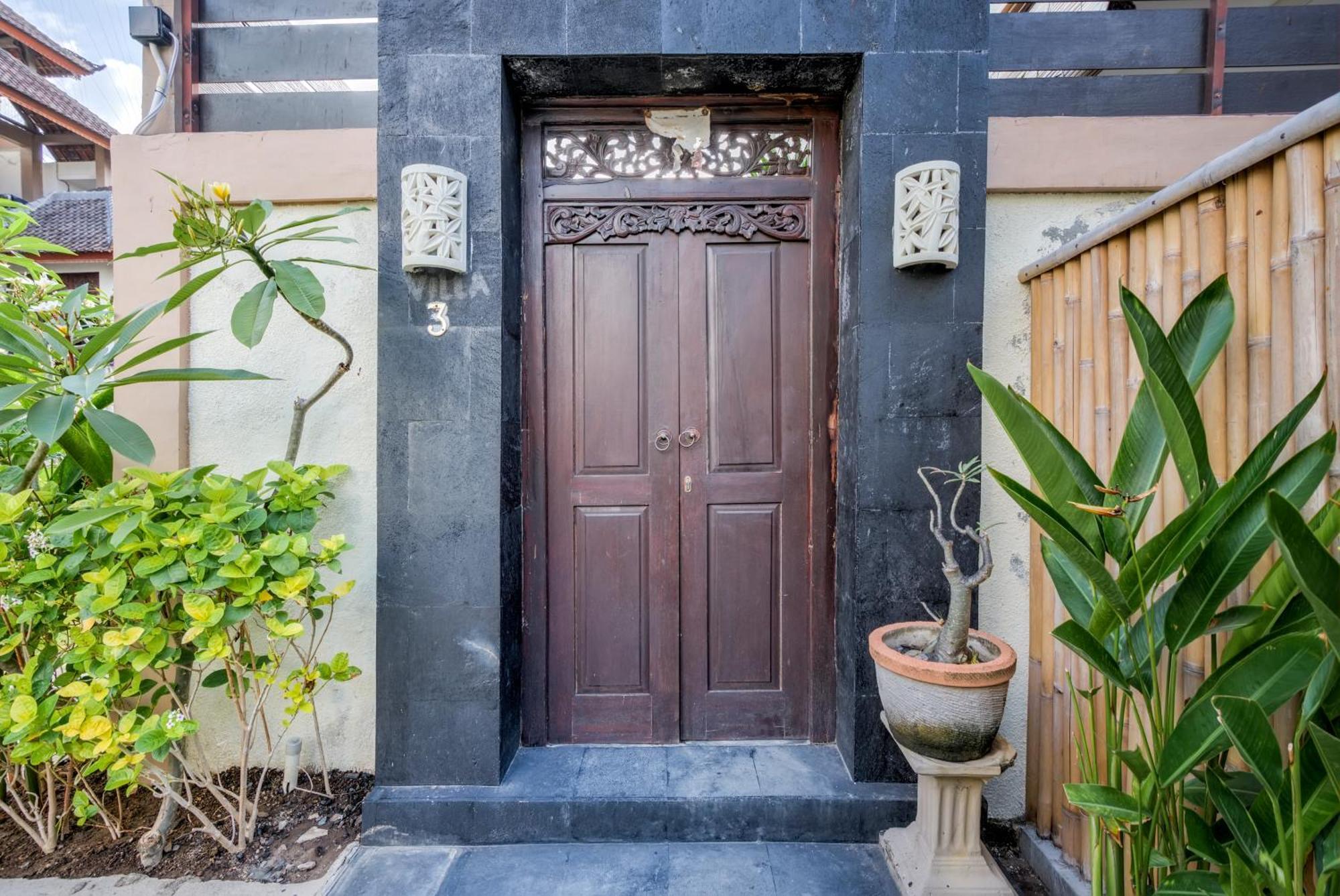Villa Raka Managed By Manara Legian Exteriör bild